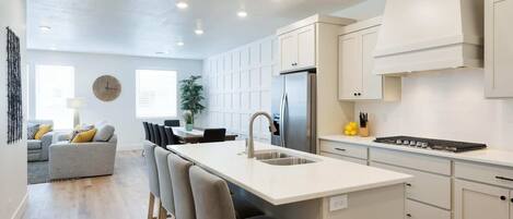 Stadtwohnung, 5 Schlafzimmer | Eigene Küche