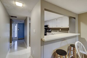 Fridge, microwave, dishwasher, coffee/tea maker