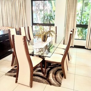 Dining - Luxurious villa with views in Zimbali (Dolphin Coast)