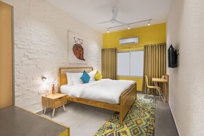 Free WiFi, bed sheets - Bedzzz Varanasi by Leisure Hotels (Varanasi)