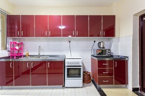 Elite Apartment | Private kitchen | Fridge, microwave, electric kettle, toaster - Stay.Plus Mango Court Apartment Kilimani (Nairobi)