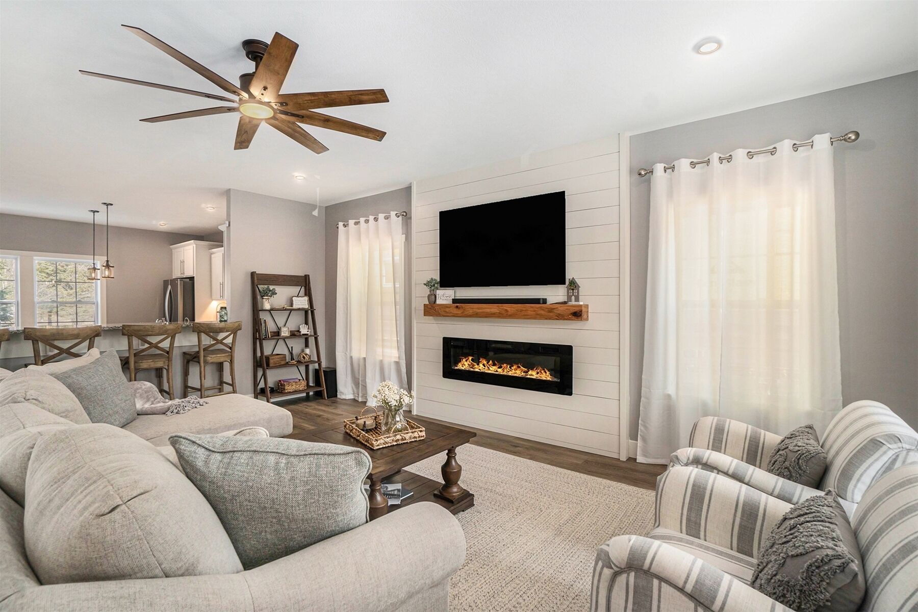 So Heaven | Lush Lake Michigan Retreat | New 4-Seasons Pool & Hot Tub