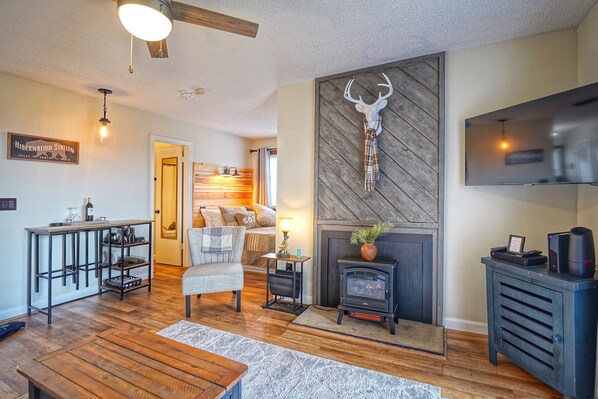 Smart-tv och eldstad