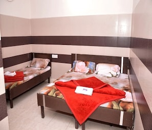Free WiFi, bed sheets