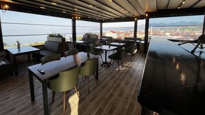 Terrace/patio - Avni Bey Otel (Arakli)