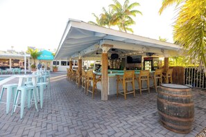 Bar (en la propiedad)