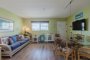 Unclassified image, 3 of 21, button