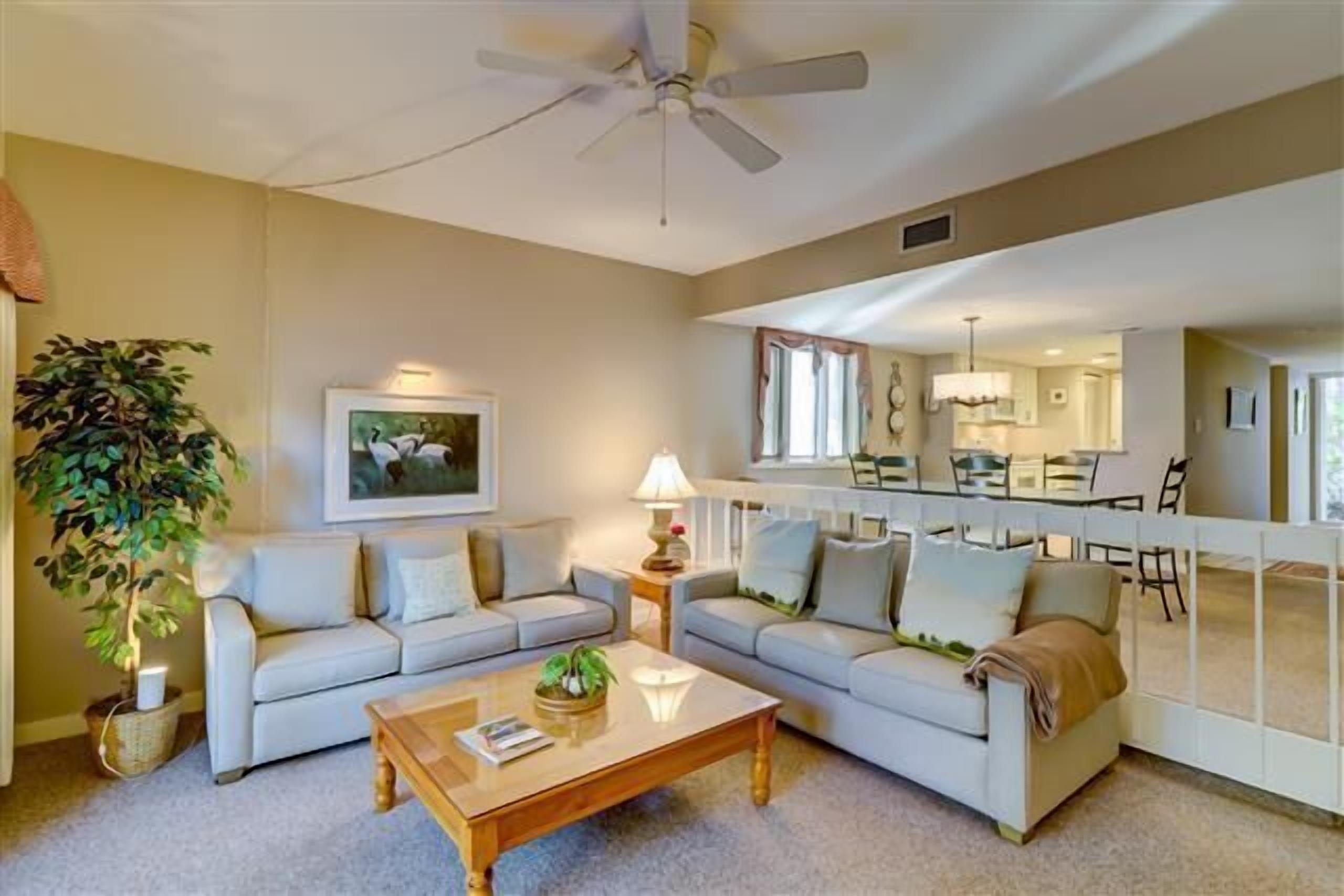 Charming 2-Bdrm Villa w/ tranquil patio views in the heart of Harbour Town