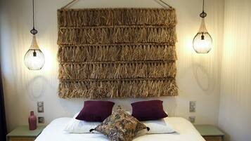 2 habitaciones, tabla de planchar con plancha y cuna de viaje