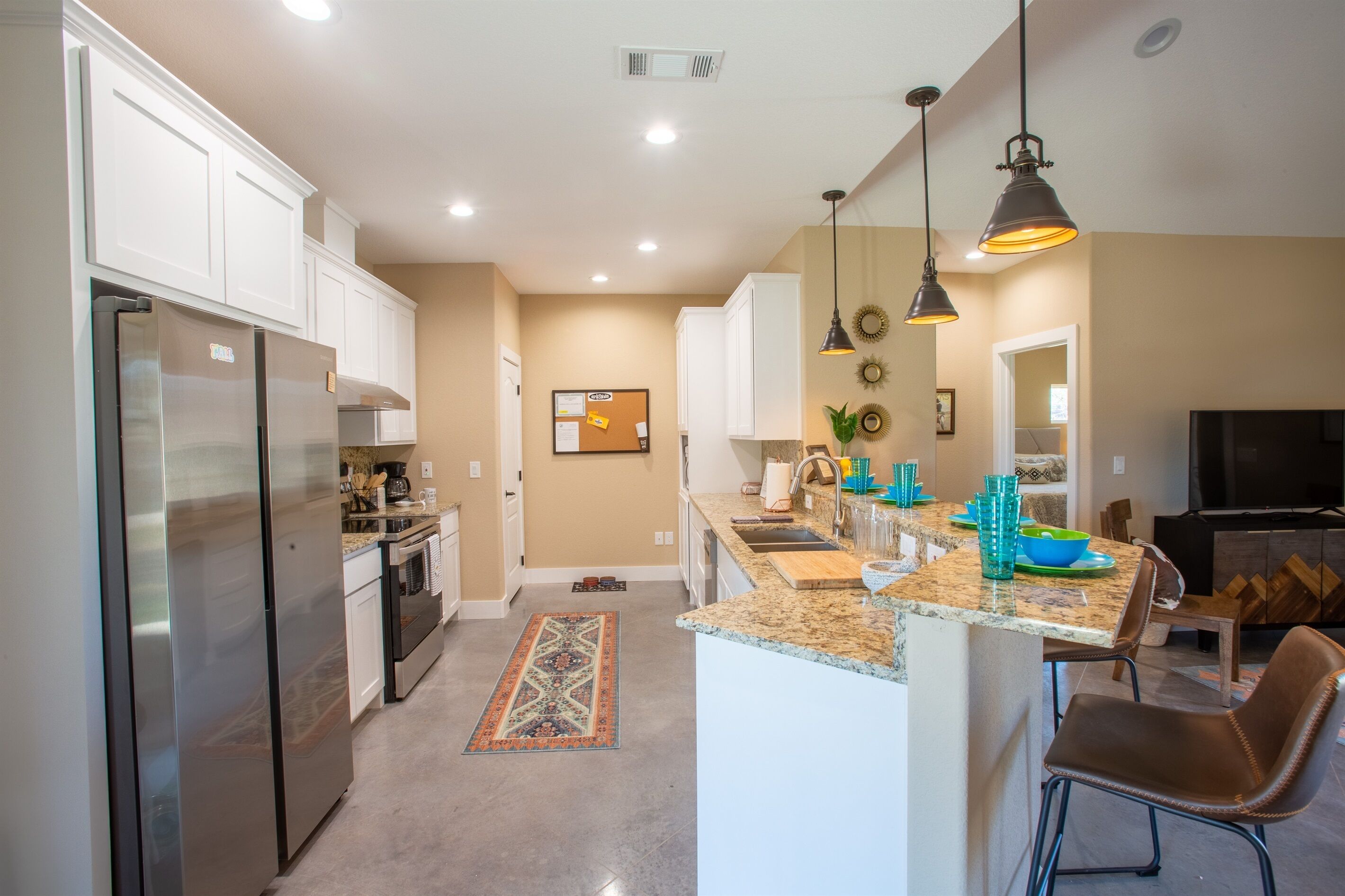 Long Term Welcome,  NEWER  home, close to lake LBJ, dog friendly