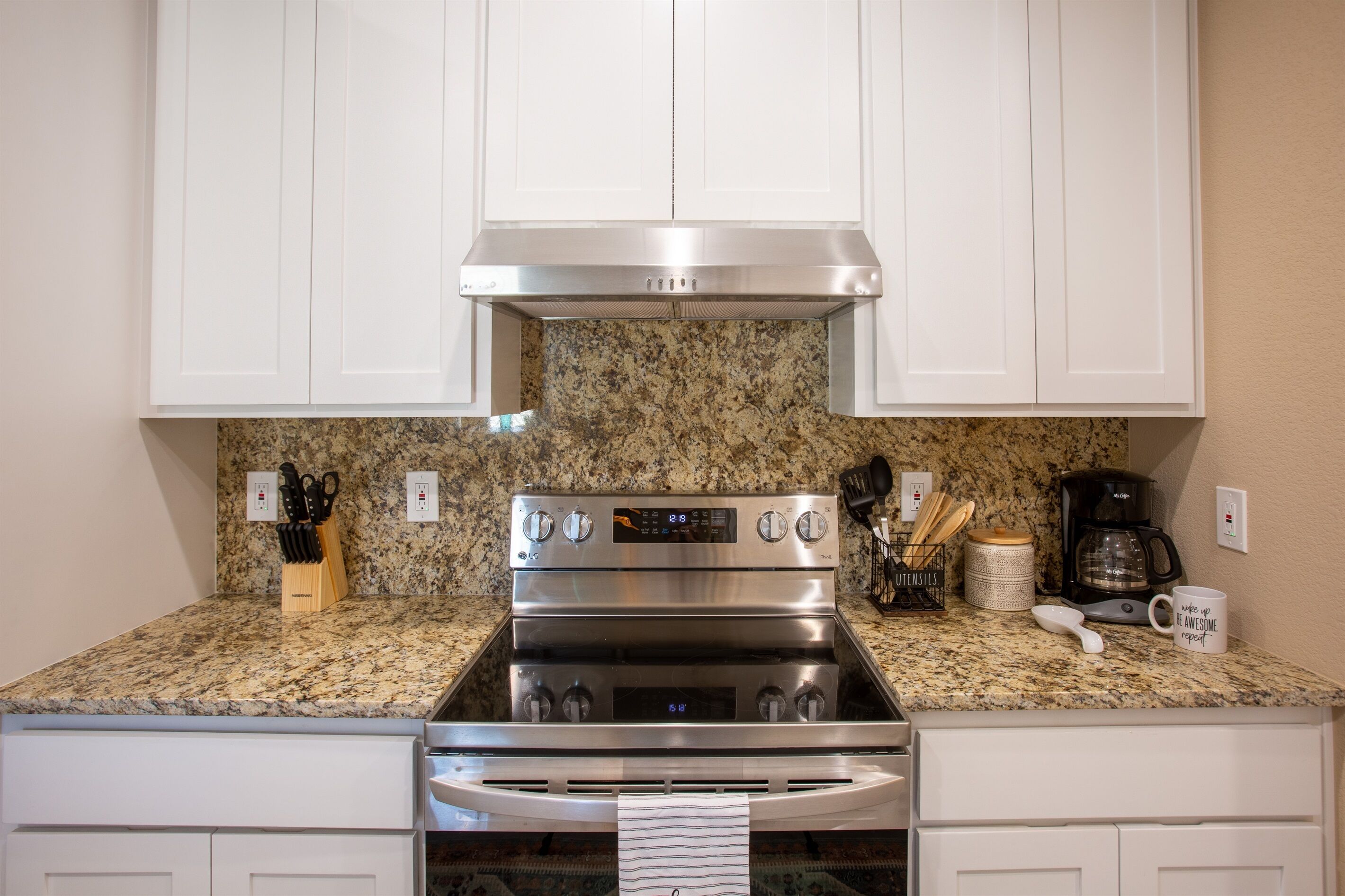 Long Term Welcome,  NEWER  home, close to lake LBJ, dog friendly