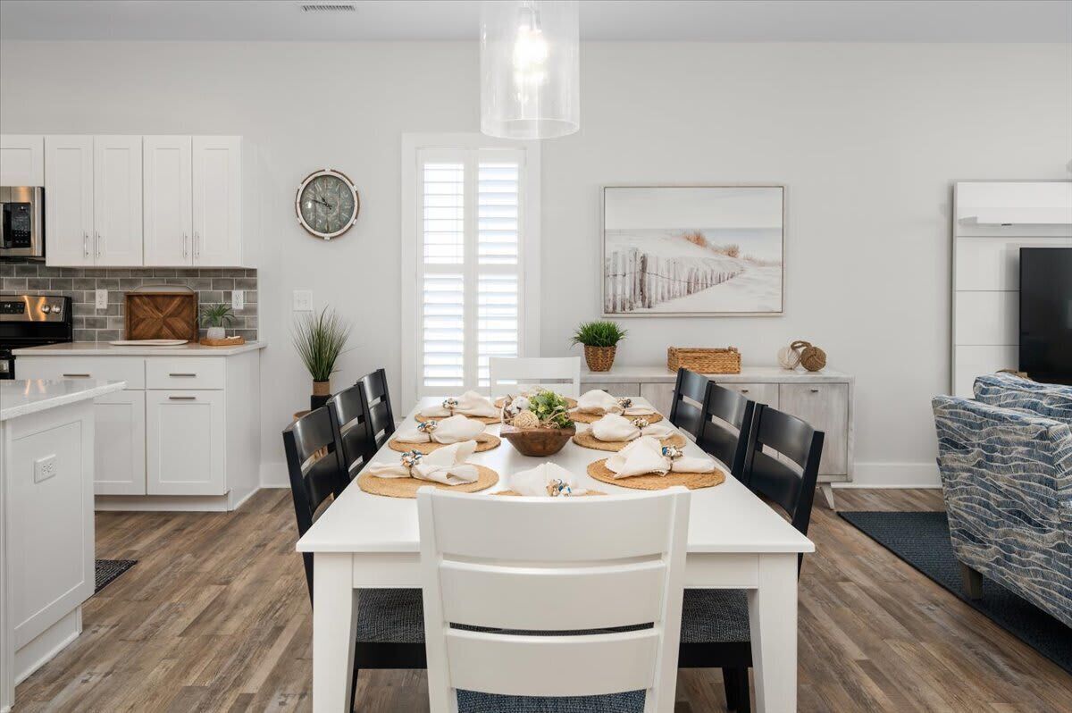 Large Waterfront Townhome with Boat Dock and Pool