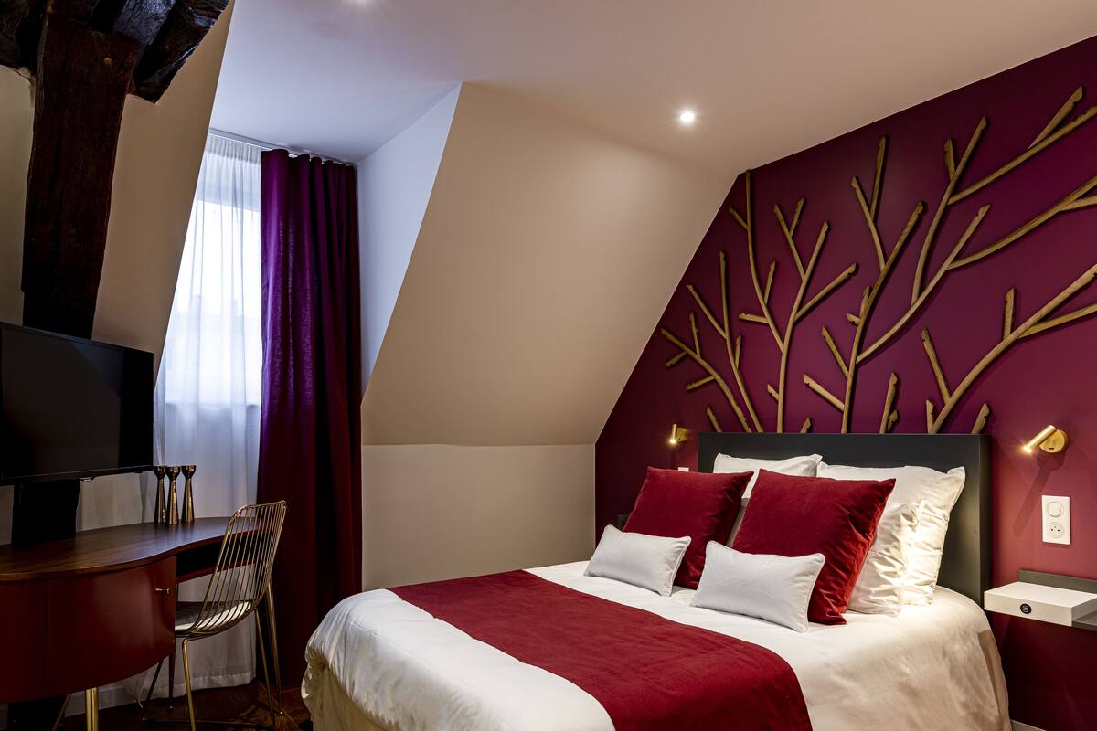 Chambre Pèche de Vigne | 客房内保险箱、办公桌、遮光窗帘、隔音