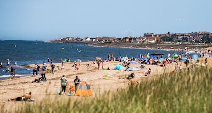 The Stables - Self Catering Chalets by the Beach - Dog Friendly
