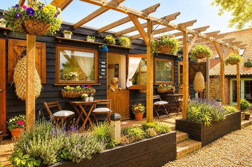 The Stables - Self Catering Chalets by the Beach - Dog Friendly