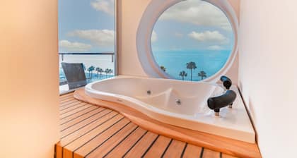 Pearly Hotel