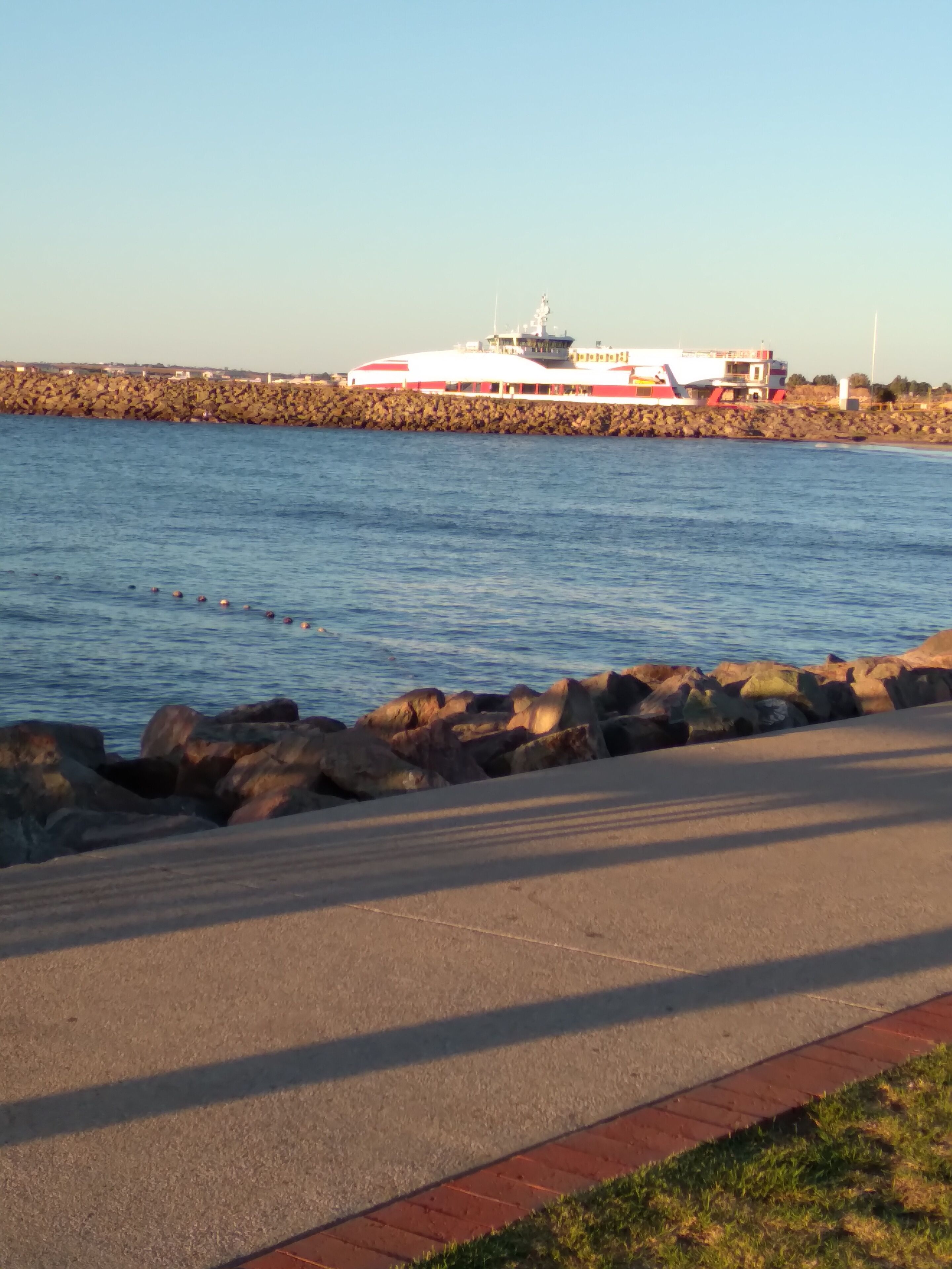 Walking distance to Wallaroo Jetty , Main street and Boat Ramp