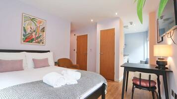 1 bedroom, WiFi, bed sheets