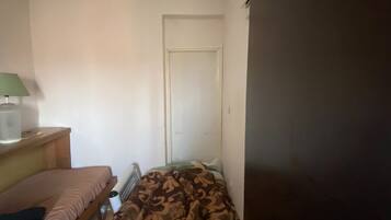 2 bedrooms, desk, free WiFi