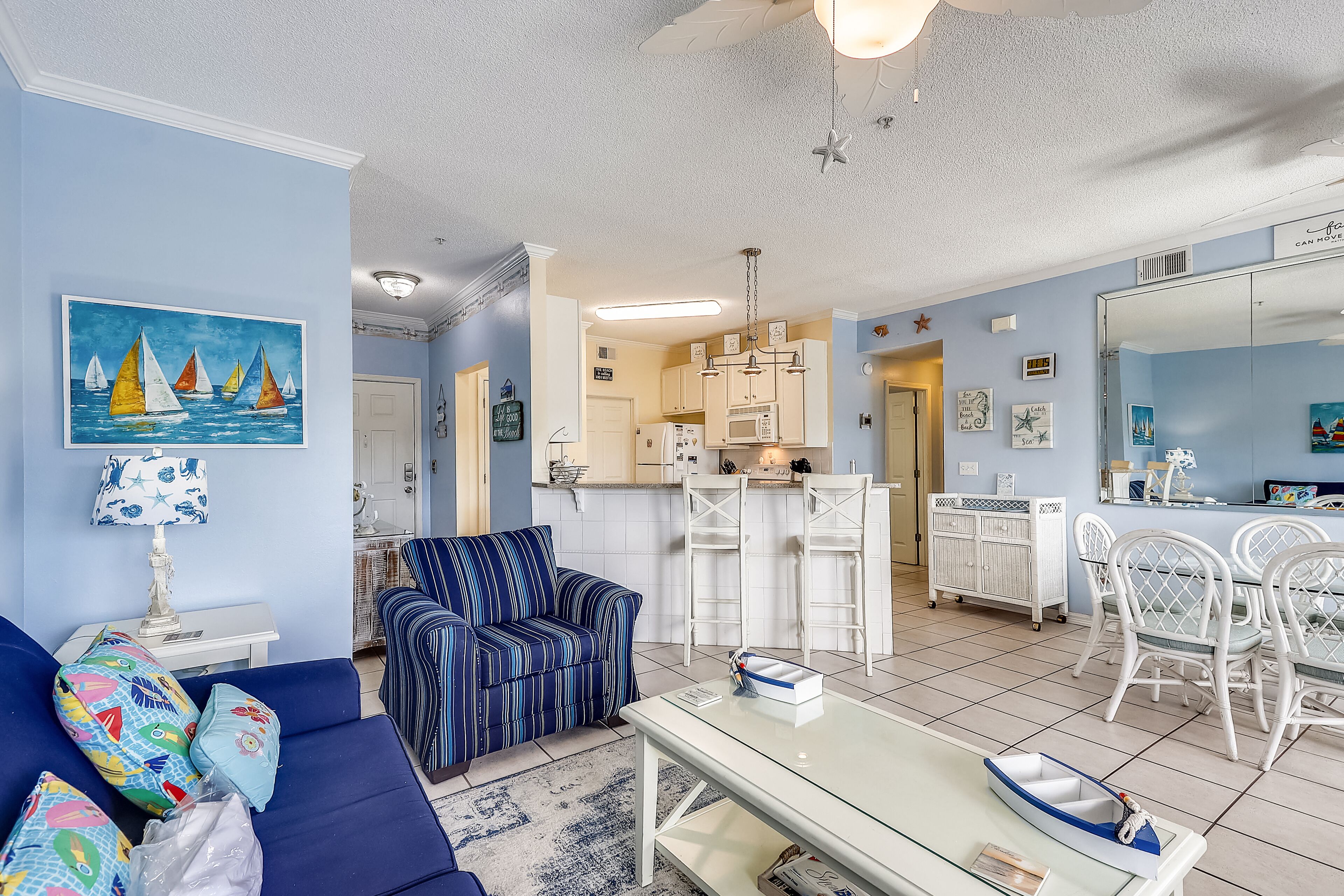 Pet Friendly - SPC 4133 Beautiful 2 bedroom on Tennis Courts with Free Beach set