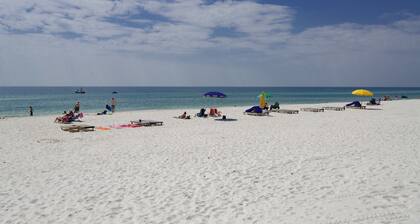 Gulf Front, Amazing Views, Beach Setup, Bare Feet Retreat + FreeTickets!