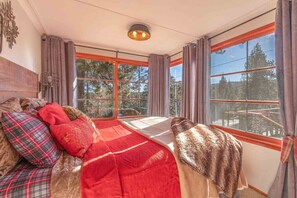 3 bedrooms, blackout curtains, WiFi, bed sheets