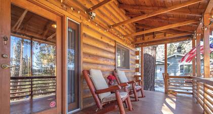 Original 1940s cabin, beautifully restored! 2 blocks to lake, 6 min to village!