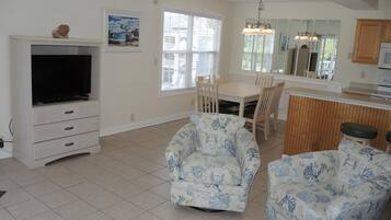 Villa, 2 Bedrooms | Living area