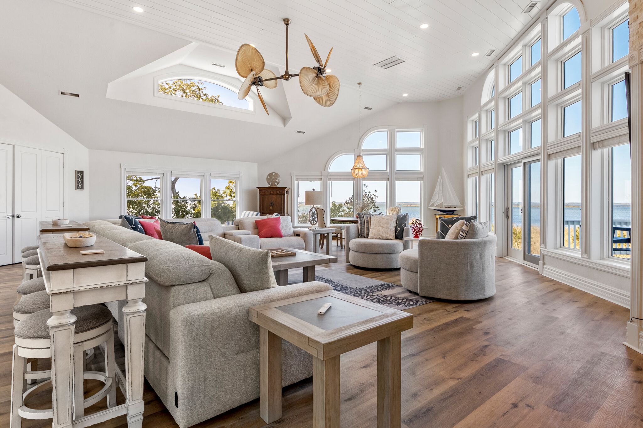 TV, peis, Netflix og DVD-spiller