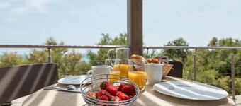 Beachfront villa with pool