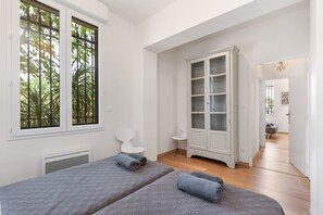 4 Schlafzimmer, Zimmersafe, Bügeleisen/Bügelbrett, Reisekinderbett