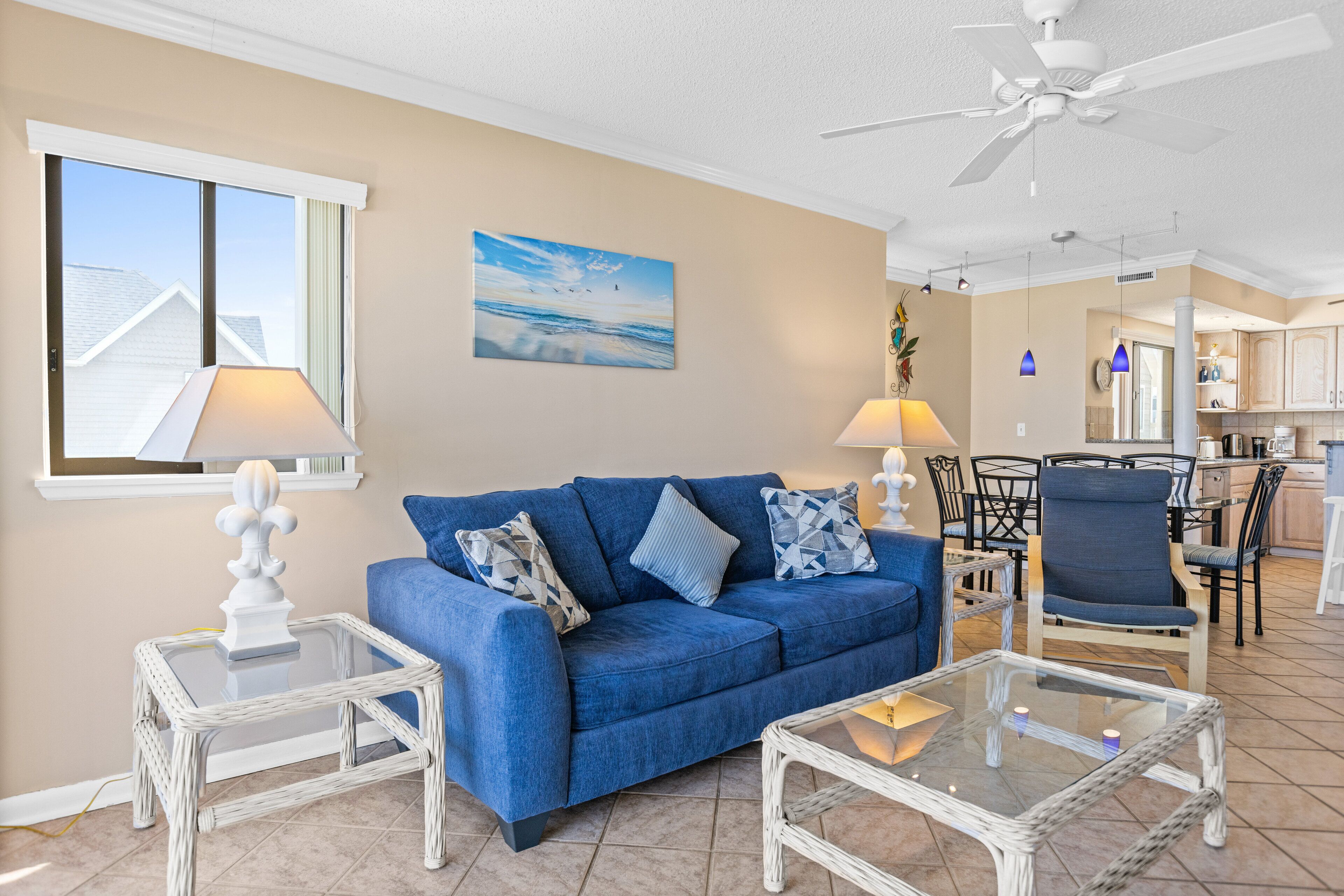 Pelican Watch 307: 3BR, 2BA, Sleeps 8 - oceanfront condo with pool!