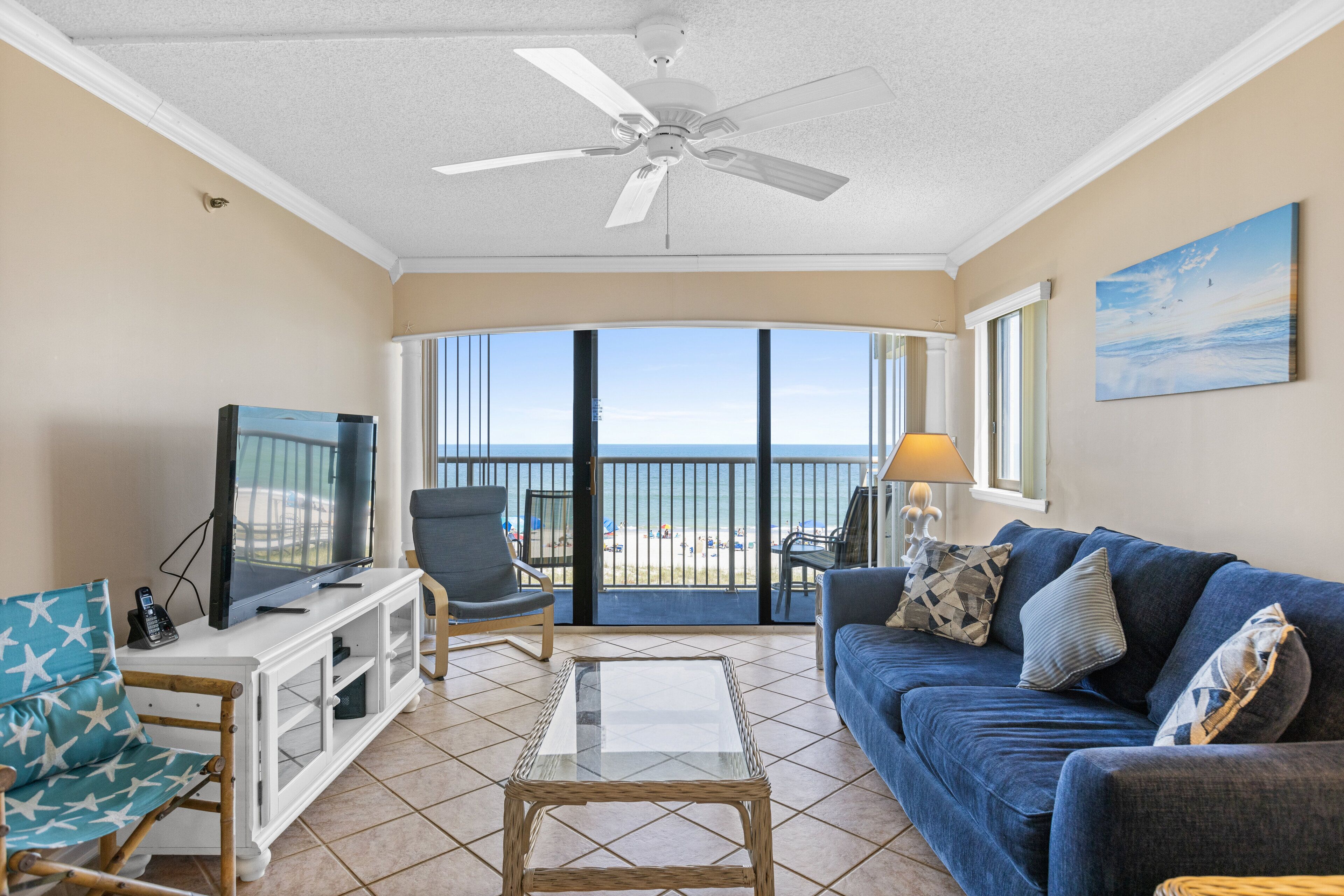 Pelican Watch 307: 3BR, 2BA, Sleeps 8 - oceanfront condo with pool!