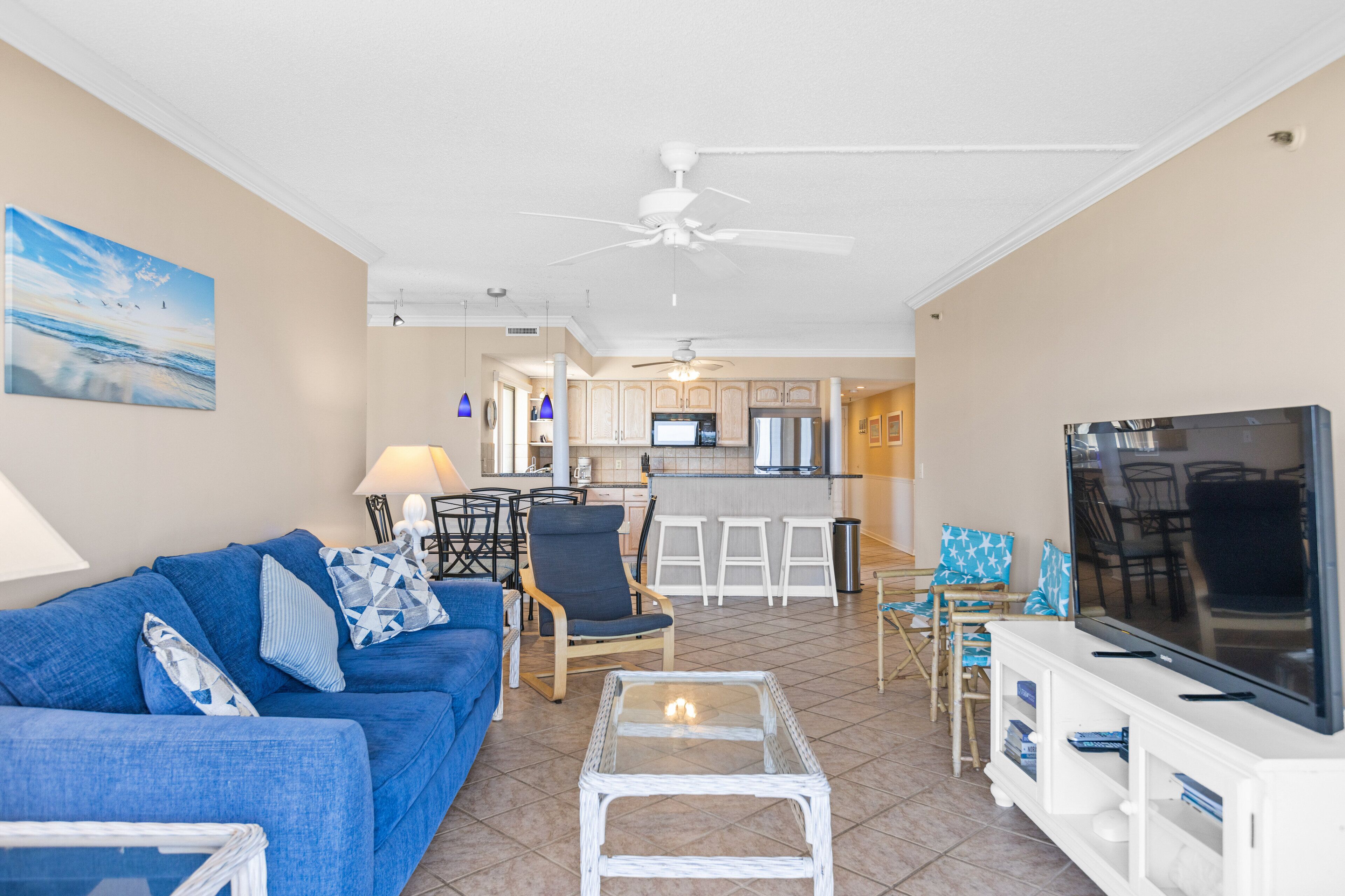 Pelican Watch 307: 3BR, 2BA, Sleeps 8 - oceanfront condo with pool!