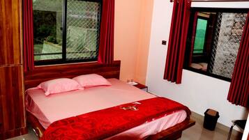 4 間睡房、書桌、熨斗/熨衫板、上網