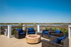 Terrace/patio - Golden Hour: Luxurious Home with Pool Overlooking Lockwood Folly Inlet (Oak Island)