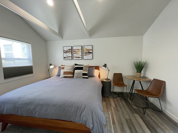 1 bedroom, free WiFi, bed sheets