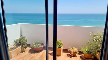 Apartment, Smoking | 3 bedrooms