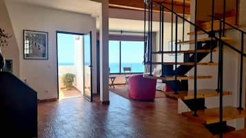 Apartment, Smoking | 3 bedrooms