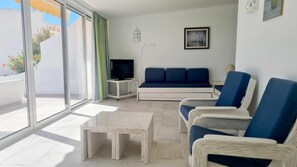 Apartment | 1 bedroom - Albufeira With Terrace sea Views 5 min to Beach 21 (Albufeira)