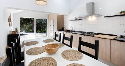 Farm on the Beach sea View 2 Steps From Lisbon