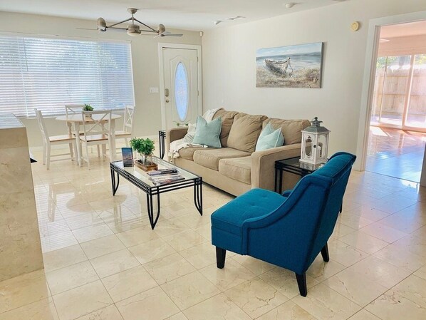 スマートテレビ、暖炉