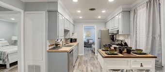 3 BR/3BA- 2 King size BR and 1 double bed, suite style BR. Double BR = 2 beds. 