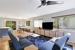 TV, fireplace - Pet friendly, golf cart included - 854 Marsh Dunes (Fripp Island)