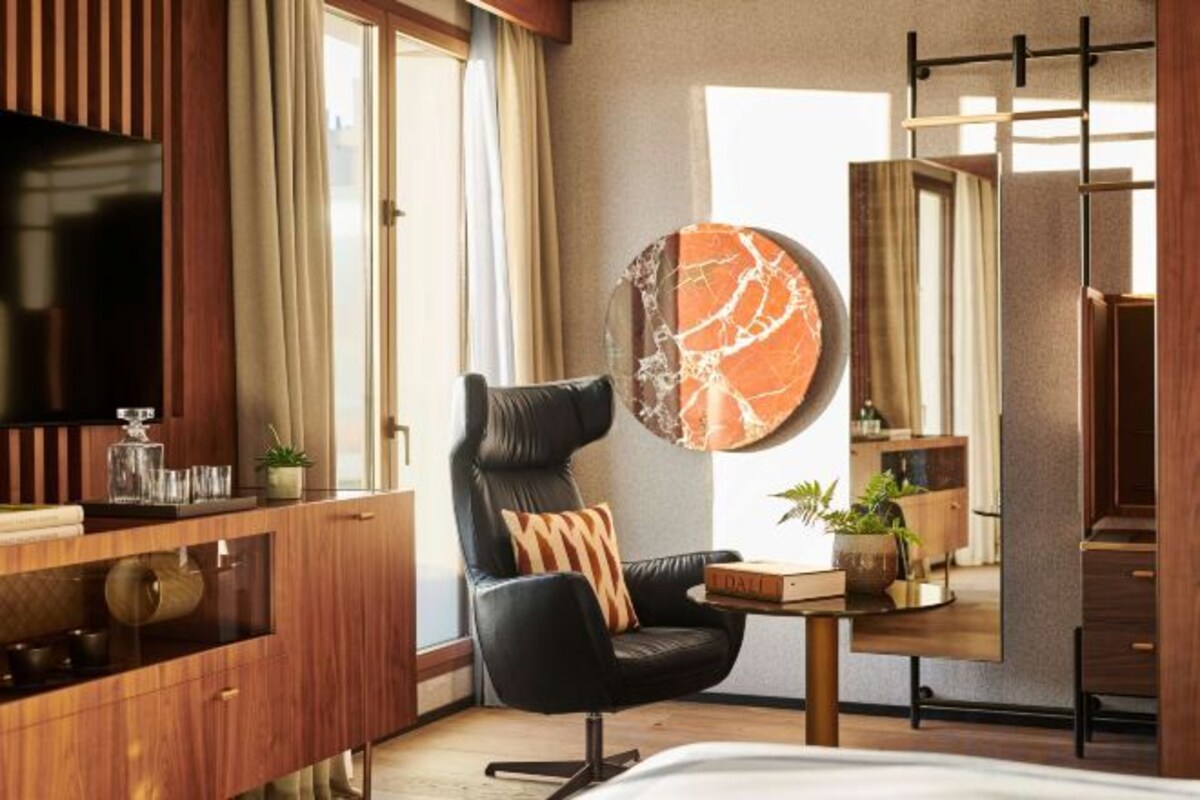 Hypo-allergenic bedding available, minibar, in-room safe, desk
