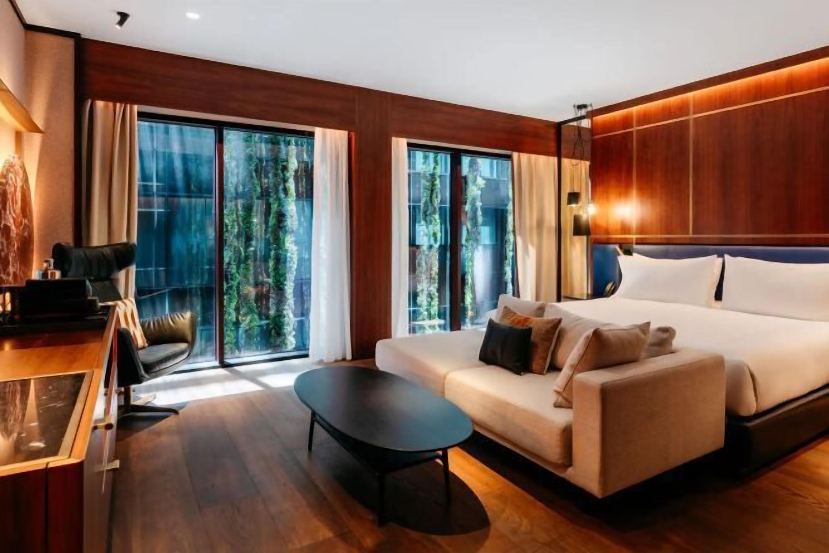 低刺激性寝具、ミニバー、セーフティボックス (室内)、デスク