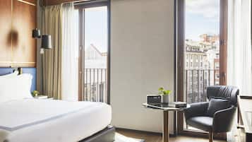 Room, 1 King Bed, Balcony | 2 bedrooms, hypo-allergenic bedding, minibar, in-room safe