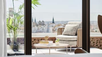 Suite, Terraza | Ropa de cama hipoalergénica y minibar