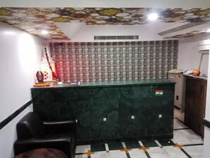 Lobby - Hotel Mandakini Lush centrally located at kanpur city (Kanpur)