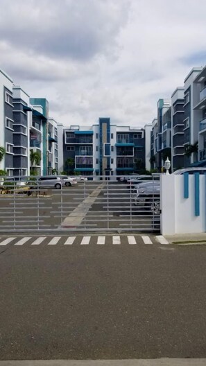 Exterior - Caribbean Dreams Apartement Beautiful Pool and Gym (Santiago De Los Caballeros)